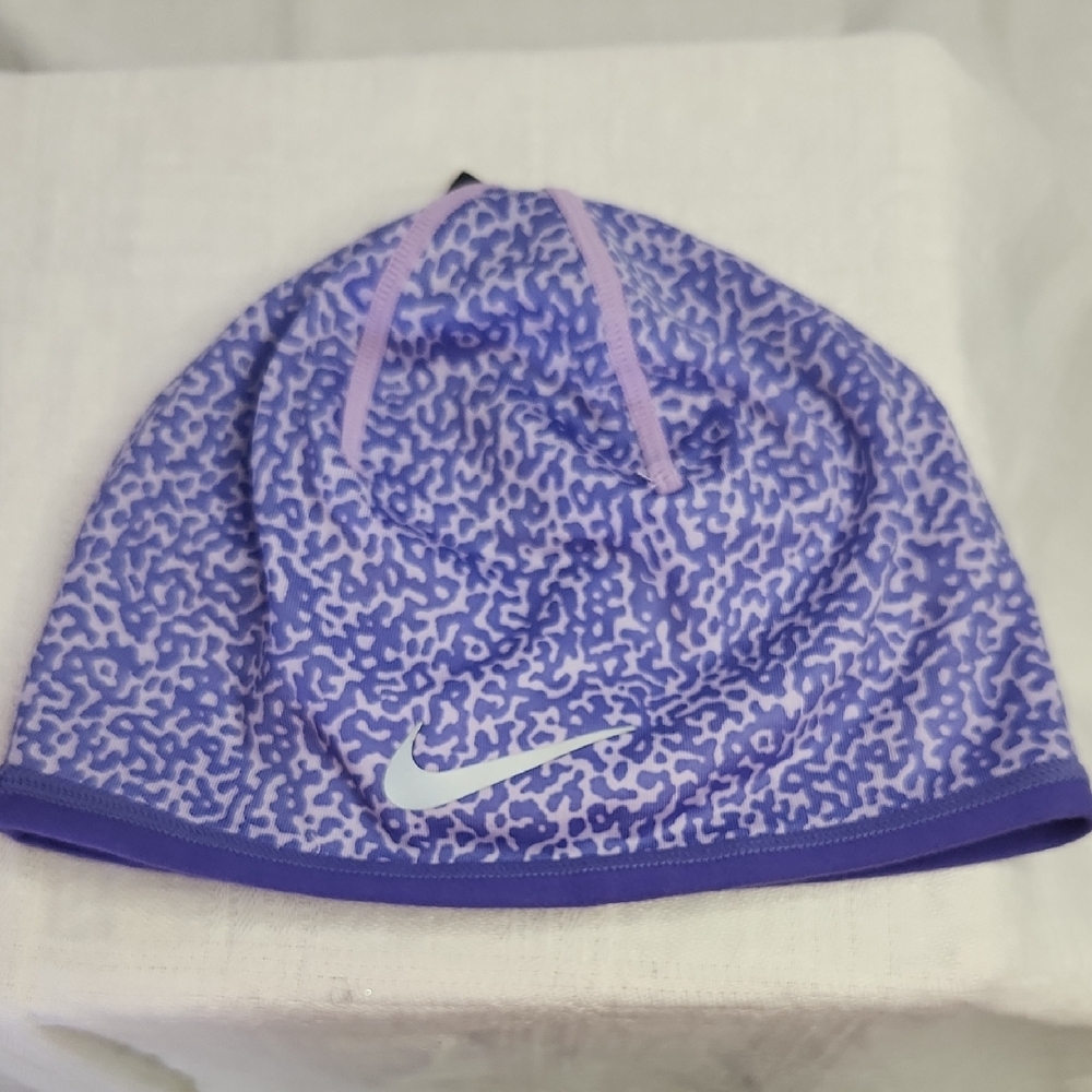 NWT Nike Youth Reversible Beanie